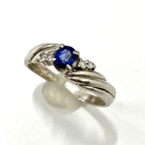 Pt900 サファイア付きリング